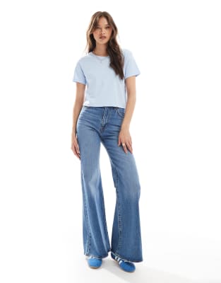 Monki Shrunken Tee In Blue