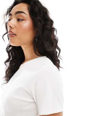 Monki Short Sleeve T-shirt In White In White