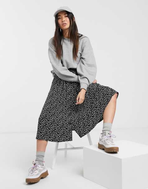 Monki – Sigrid – Schwarzer Midi-Blumenrock mit durchgehender Knopfleiste