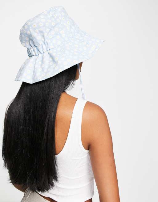 Monki – Sonnenhut mit Blümchenprint in Blau und Schnürdetail am Kinn, 3 von 4