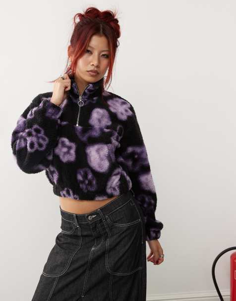 Monki - Sort fleece-sweatshirt med halv lynlås og blomstermønster - view 1