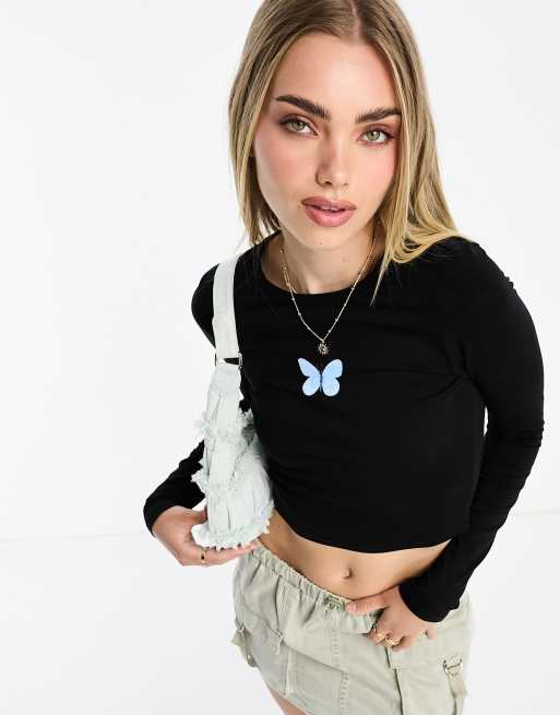 Monki - Sort langærmet krympet top med sommerfugleprint