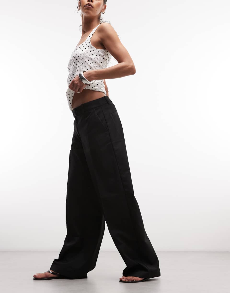 Tailored wide-leg trousers