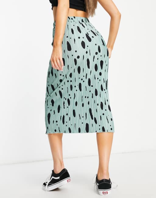 Green pleated outlet skirt primark