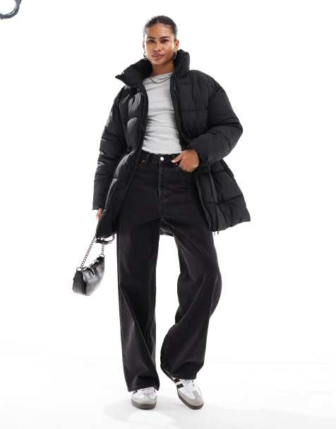 Monki – Steppjacke mit Kordelzug in Schwarz - view 1