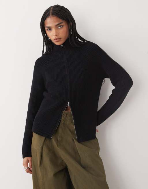 Monki – Strickjacke in Schwarz mit Reißverschluss