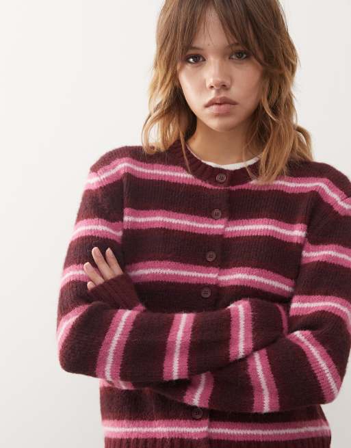 Monki – Strickjacke mit rosa Streifen und Knopfleiste, 3 von 4
