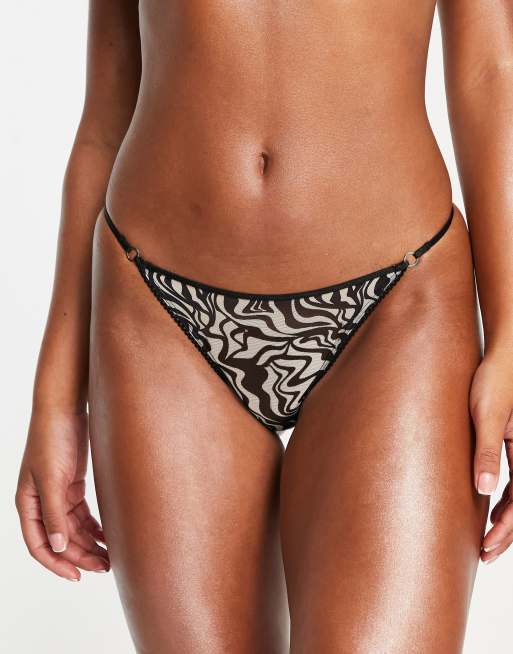Monki - String met zwarte wervelprint
