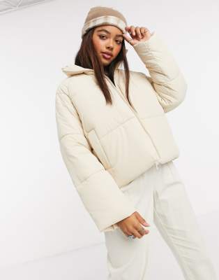 Monki Sue Kurze Wattierte Jacke In Beige Evesham Nj