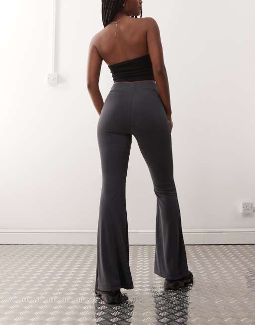 パンツ Cornerstone SS22 FLARE PANTS Monki super soft low waist flare jersey pants in gray | ASOS