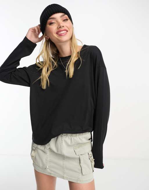 Monki – Svart topp i oversize med lång ärm