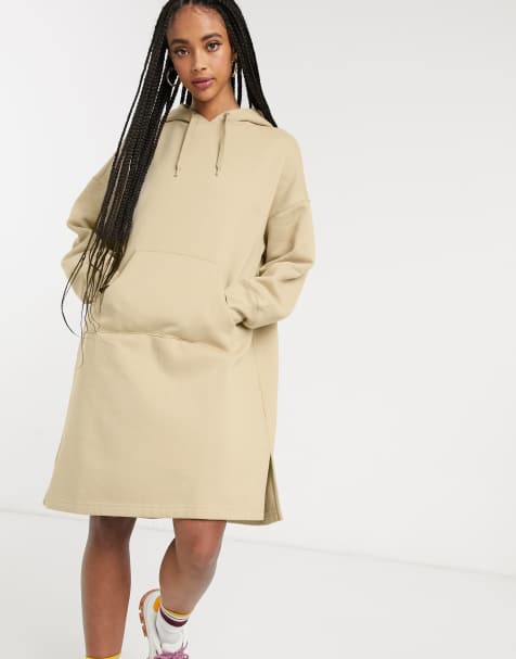 Monki – Sweatshirtkleid mit Kapuze in Beige