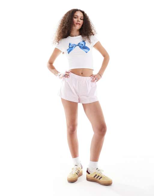 Monki - T-shirt corta a maniche corte bianca con stampa fiocco blu, 2 di 4