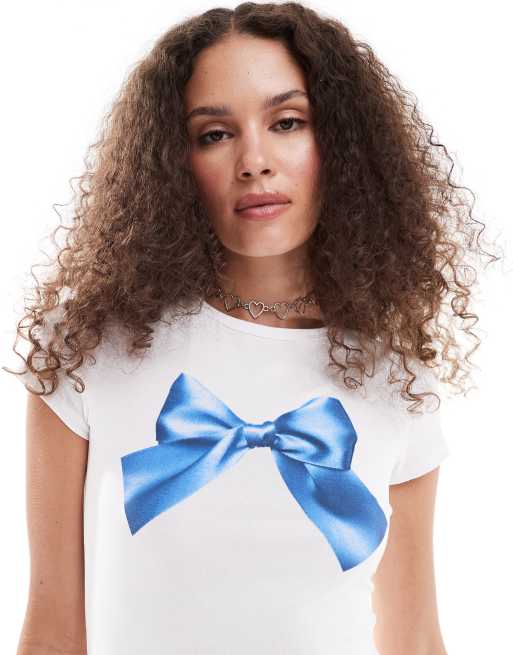 Monki - T-shirt corta a maniche corte bianca con stampa fiocco blu, 4 di 4