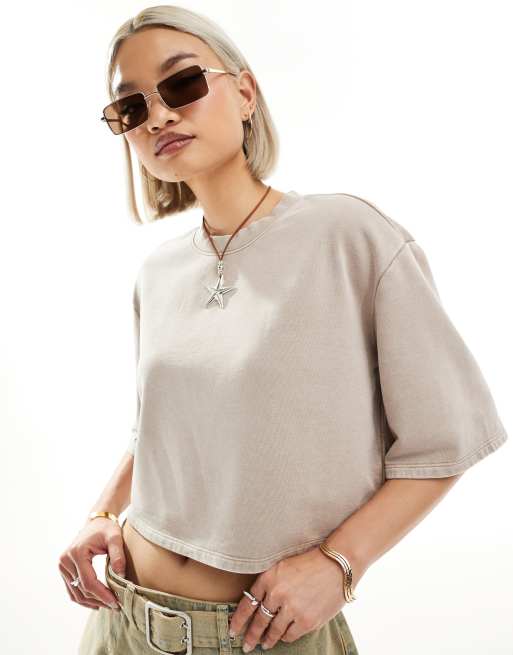 Monki - T-shirt crop top décontracté à manches courtes - Taupe délavé