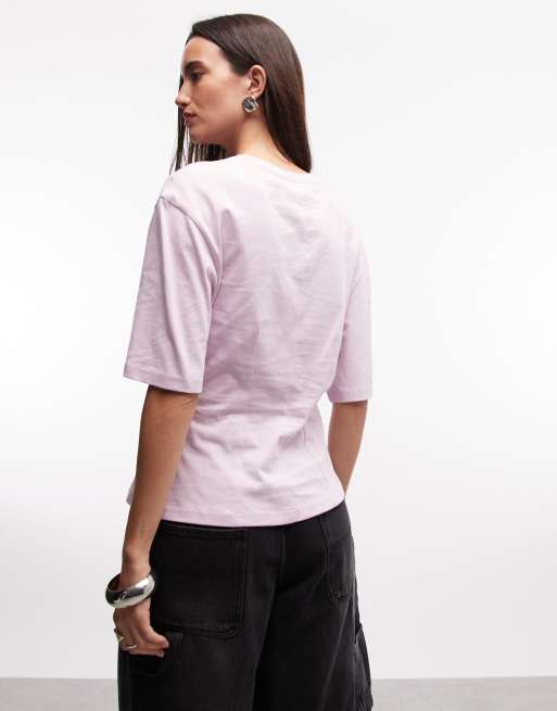 Monki – T-Shirt in Hellrosa mit geraffter Taille, 4 von 4