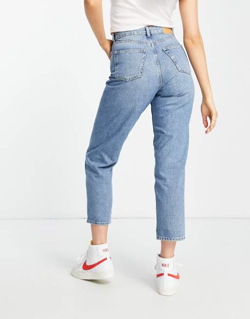 Monki – Taiki – Mom-Jeans mit hoher Taille in Hellblau, 2 von 4