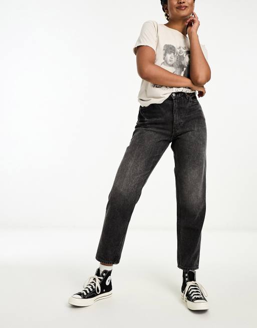 American Eagle 90s boyfriend jeans in blauw met bleekwassing Cra wallonieShops Monki Taki high waisted tapered cropped leg jeans in dark galaxy black