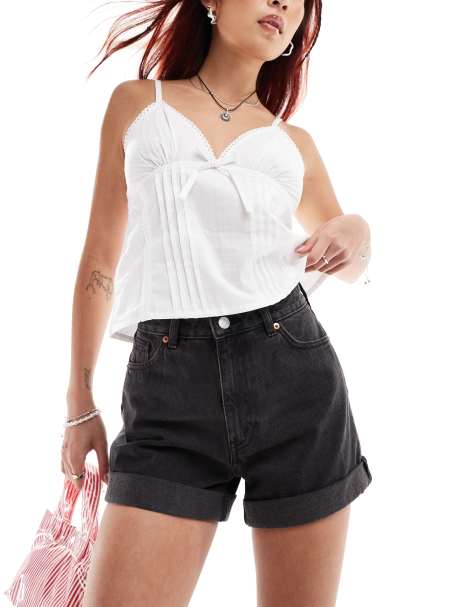 Monki - Tallie - Short en jean à revers retroussés - Noir délavé - view 1