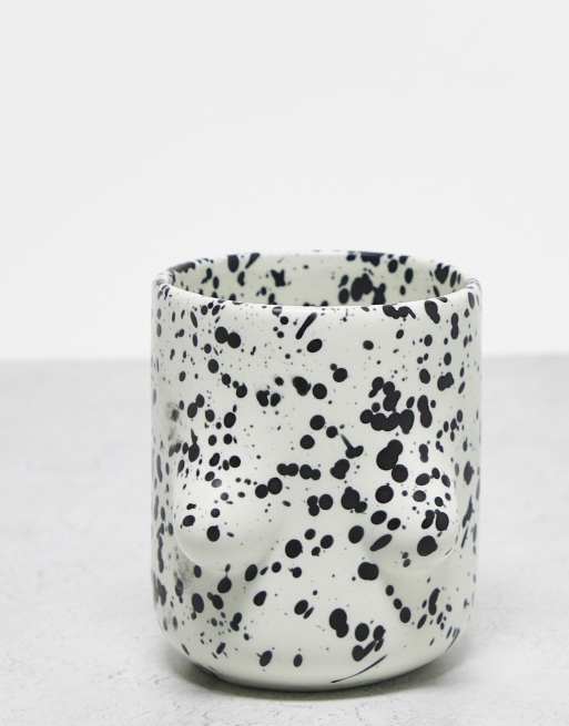 Monki - Tazza a forma di seno nera e bianca