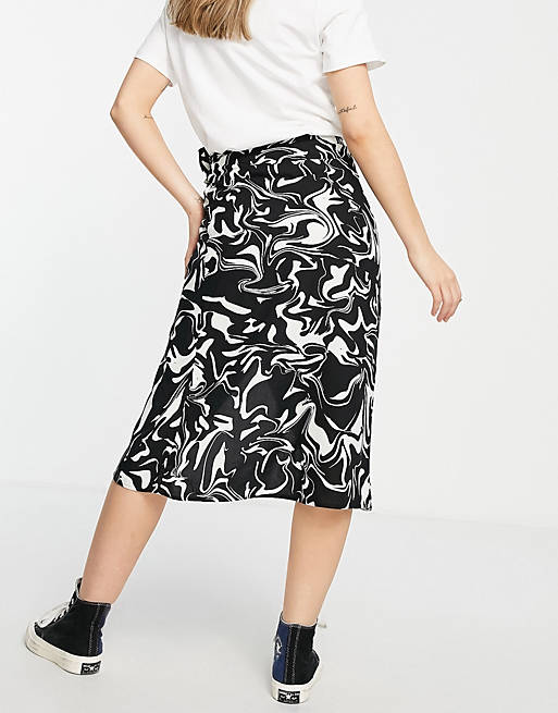  Monki tie side beach skirt in black wave print 