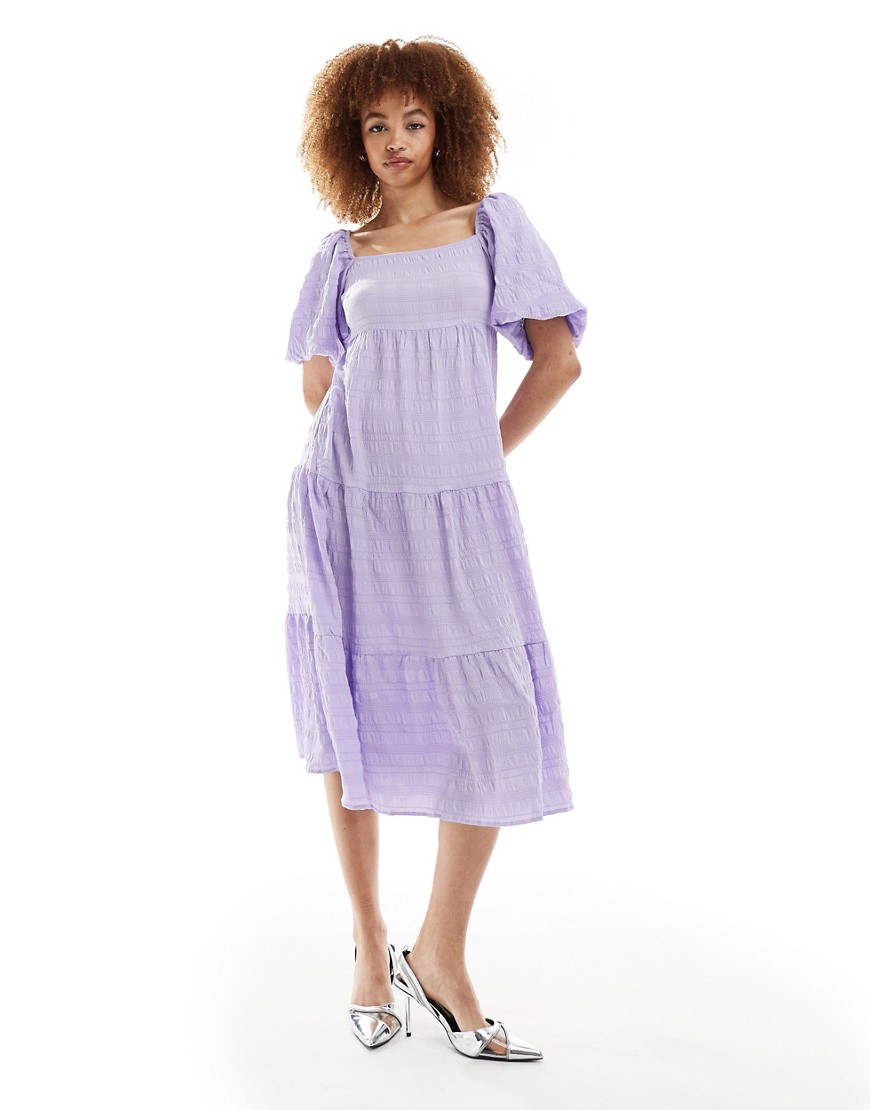 Monki tiered midi dress with open back in lilac-Purple