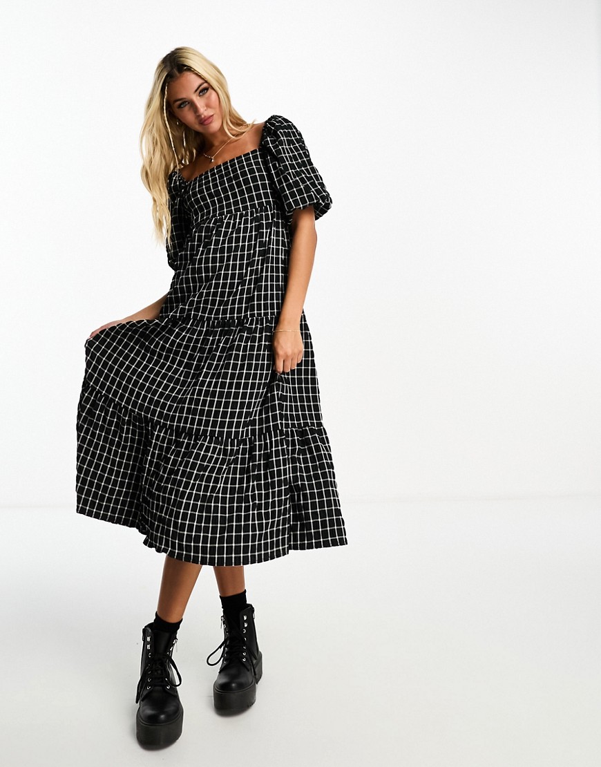 Monki tiered midi smock dress with puff sleeves in black check-Multi