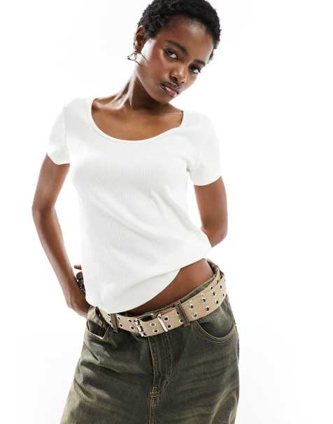 Monki - Top a maniche corte bianco con scollo rotondo - view 1