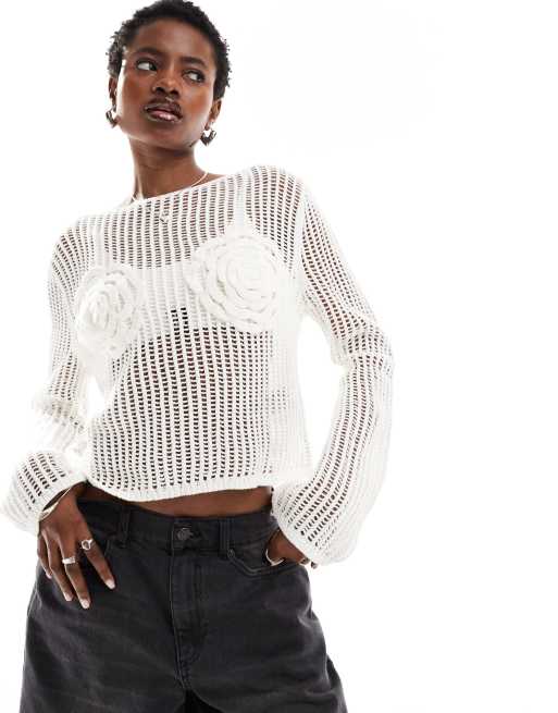 Monki - Top a maniche lunghe all'uncinetto bianco con dettaglio di rose