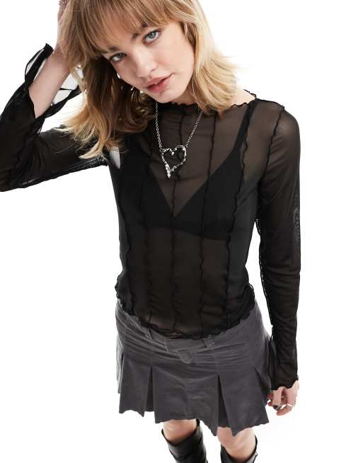 Monki - Top a maniche lunghe nero in rete con scollo a barchetta e cuciture overlock