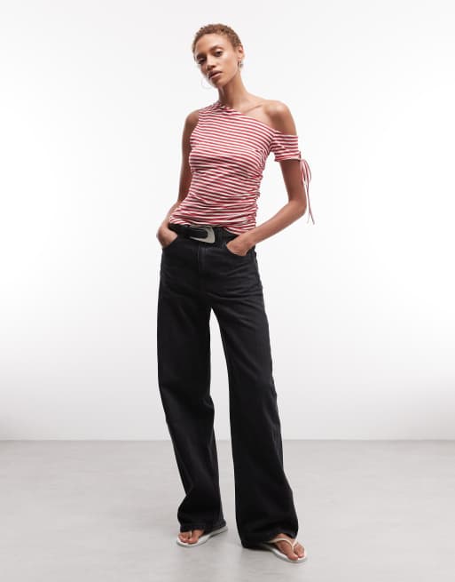Monki - Top froncé à rayures et épaules dénudées - Rouge/blanc, 2 de 4