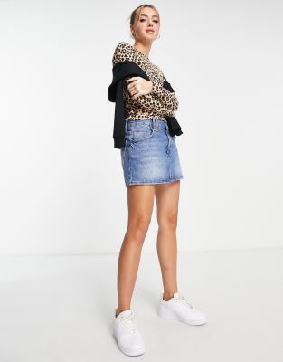 Top in jersey a maniche lunghe con stampa leopardata-Marrone - Monki T-shirt donna  - immagine3