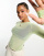 Thumbnail 1 van 4