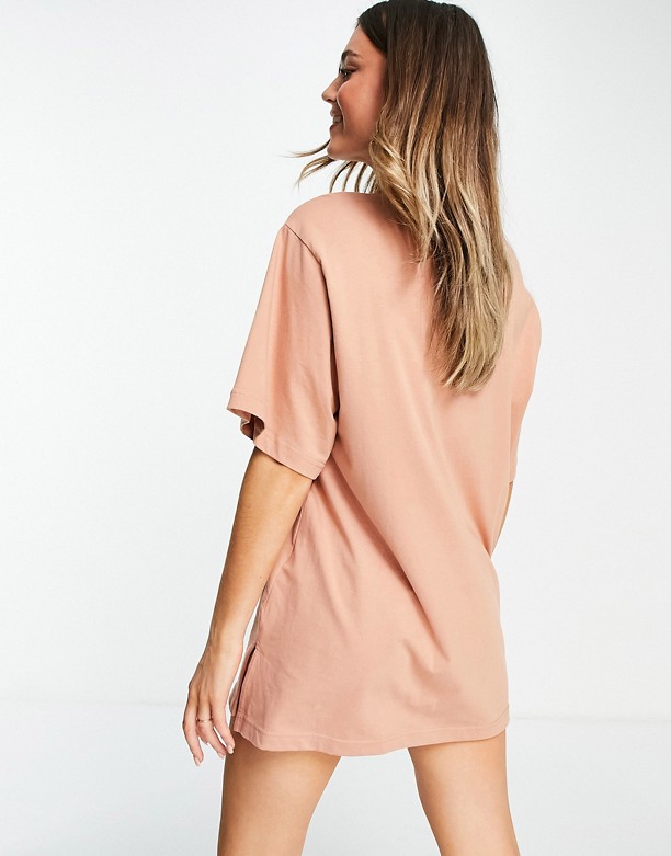  Twój Monki – Tori – RÓżowa sukienka t-shirtowa mini z bawełny organicznej z wyhaftowanym słońcem RÓżowy