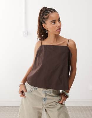 Monki - Trapezförmiges Trägeroberteil in Braun