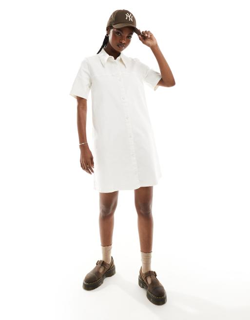 Monki - Vestito camicia corto a maniche corte bianco con colletto e bottoni