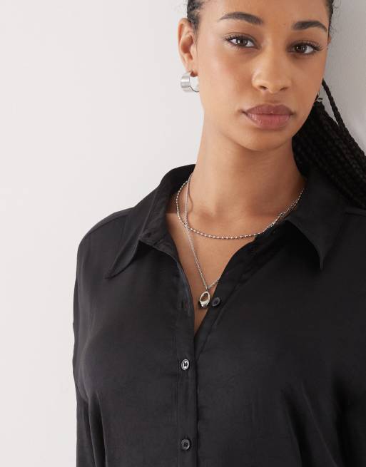 Monki - Vestito camicia in raso stropicciato a maniche lunghe nero con gonna fluttuante, 3 di 4