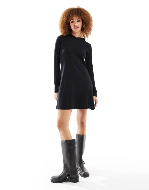 Monki - Vestito corto a maniche lunghe in jersey con cappuccio nero