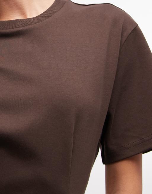 Monki - Vestito T-shirt corto marrone cioccolato stretto in vita, 3 di 4