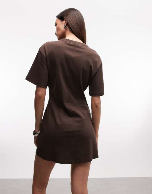Monki - Vestito T-shirt corto marrone cioccolato stretto in vita, 4 di 4