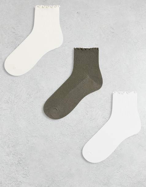 Monki – Vita, beige och kakifärgade ankelstrumpor med volangkant, 3-pack - view 1