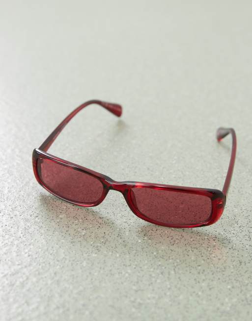 Monki – Wąskie prostokątne okulary przeciwsłoneczne w bordowym kolorze, 2 z 3