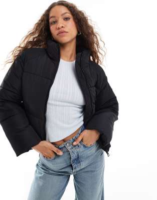 Monki - Wattierte Jacke in Schwarz