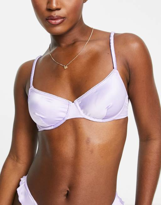 Monki – Weicher Satin-BH in Flieder mit Rüschenkante
