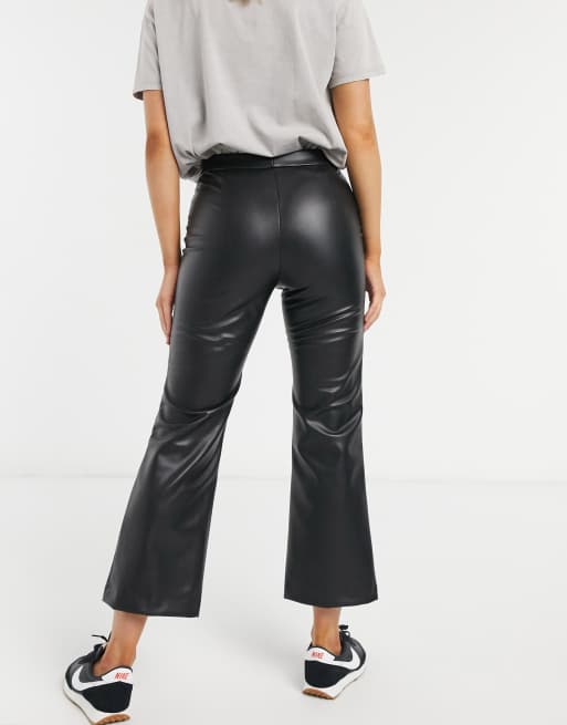 Monki - Wendy - Flare van imitatieleer in zwart, 2 van 4