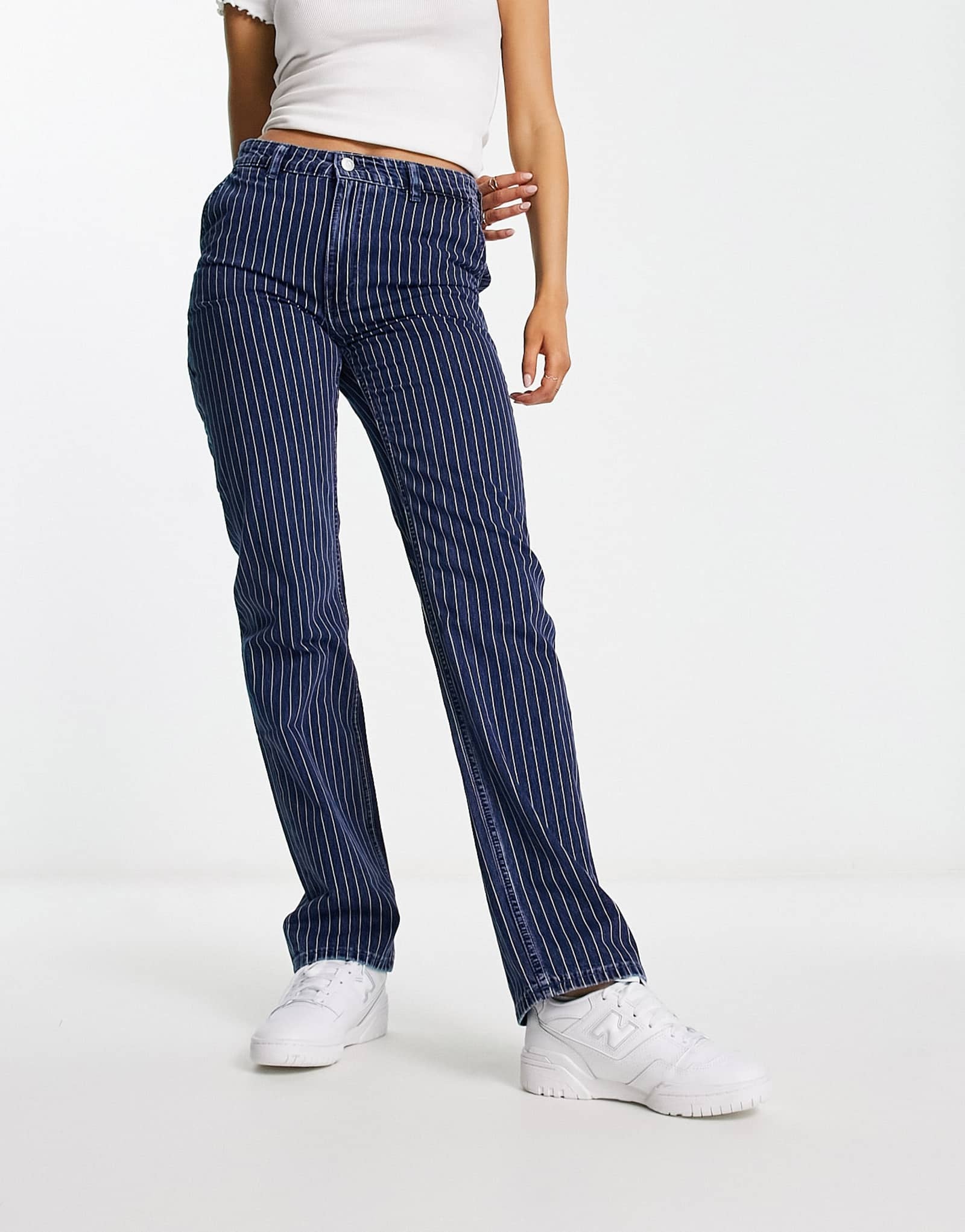 Джинсы Monki workwear с прямыми штанинами в синюю полоску