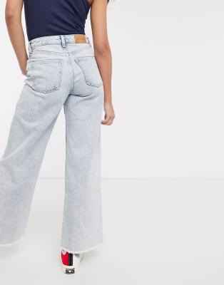 monki yoko light blue jeans