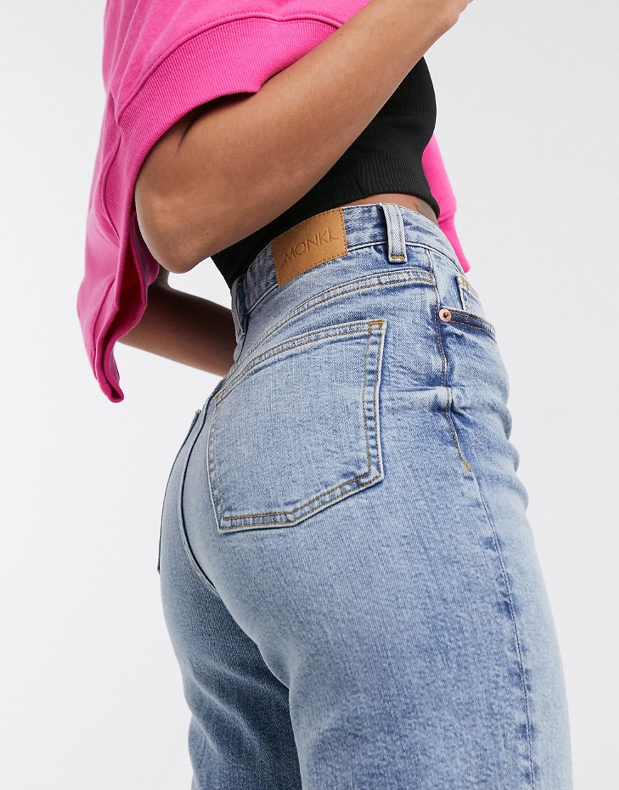monki -  – Zami – Jeans aus Bio-Baumwolle in geradem Schnitt mit hoher Taille in Altblau