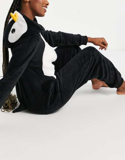 Mono blanco y negro con diseño de pingüino de tejido mullido de Loungeable