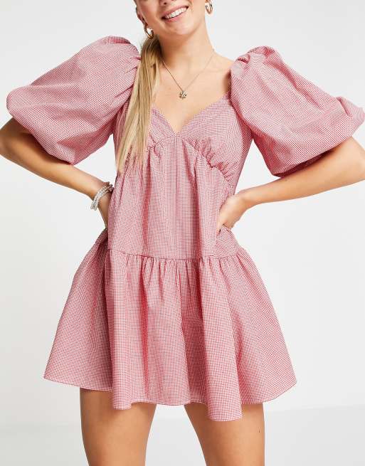 Mono corto a cuadros vichy rojos y diseño abombado de ASOS DESIGN